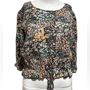 American Abbey Floral Crop Top Sz medium